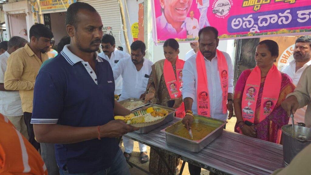 తెలంగాణ సాధకుడు కేసీఆర్ పుట్టినరోజున అన్నదాన కార్యక్రమం