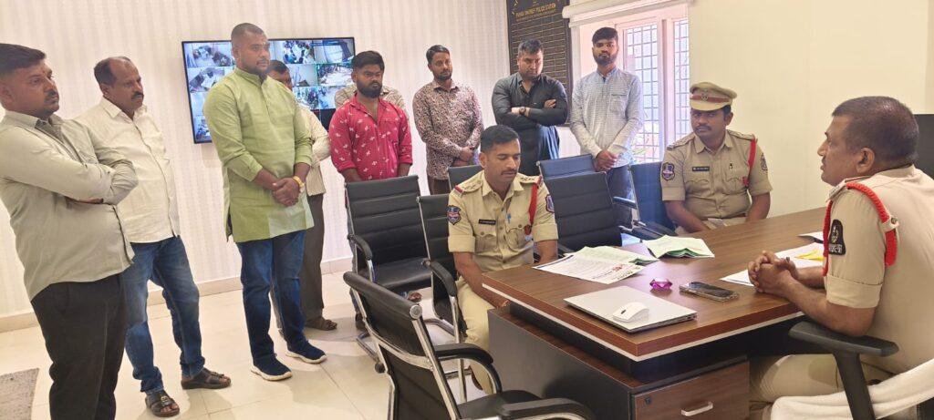 సత్ ప్రవర్తనతో మెలగాలని రౌడీషీటర్లకు కౌన్సిలింగ్