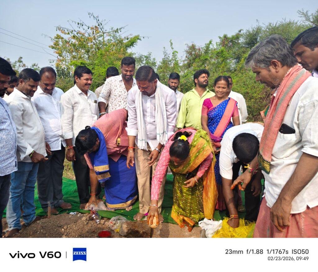 తుక్కాపూర్ లో పోచమ్మ గుడి పునర్నిర్మాణ పనులు