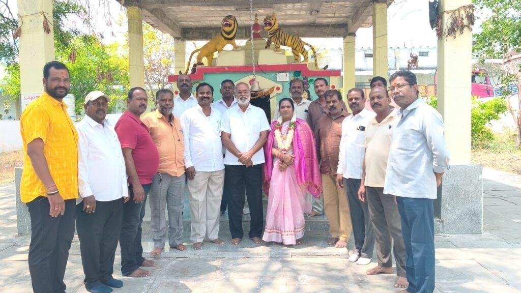 కౌన్సిలర్ కుక్కుదుగు పద్మావతి సోమయ్యకు ఘన సన్మానం