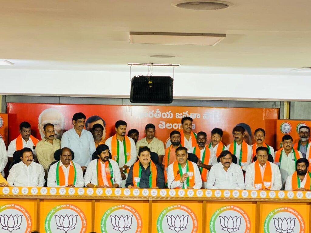 రాష్ట్రంలో కాషాయ జెండాను రెపరెపలాడిస్తాం