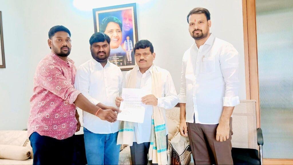 బాలాపూర్ చౌరస్తాలో ఫ్లై ఓవర్ ఏర్పాటు చేయాలి