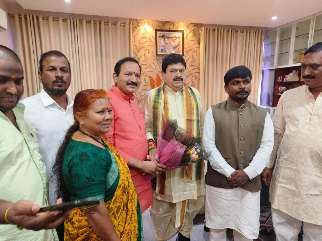 బీజేపీ రాష్ట్ర అధ్యక్షుడు రామచందర్ రావు కు ఉగాది శుభాకాంక్షల వెల్లువ