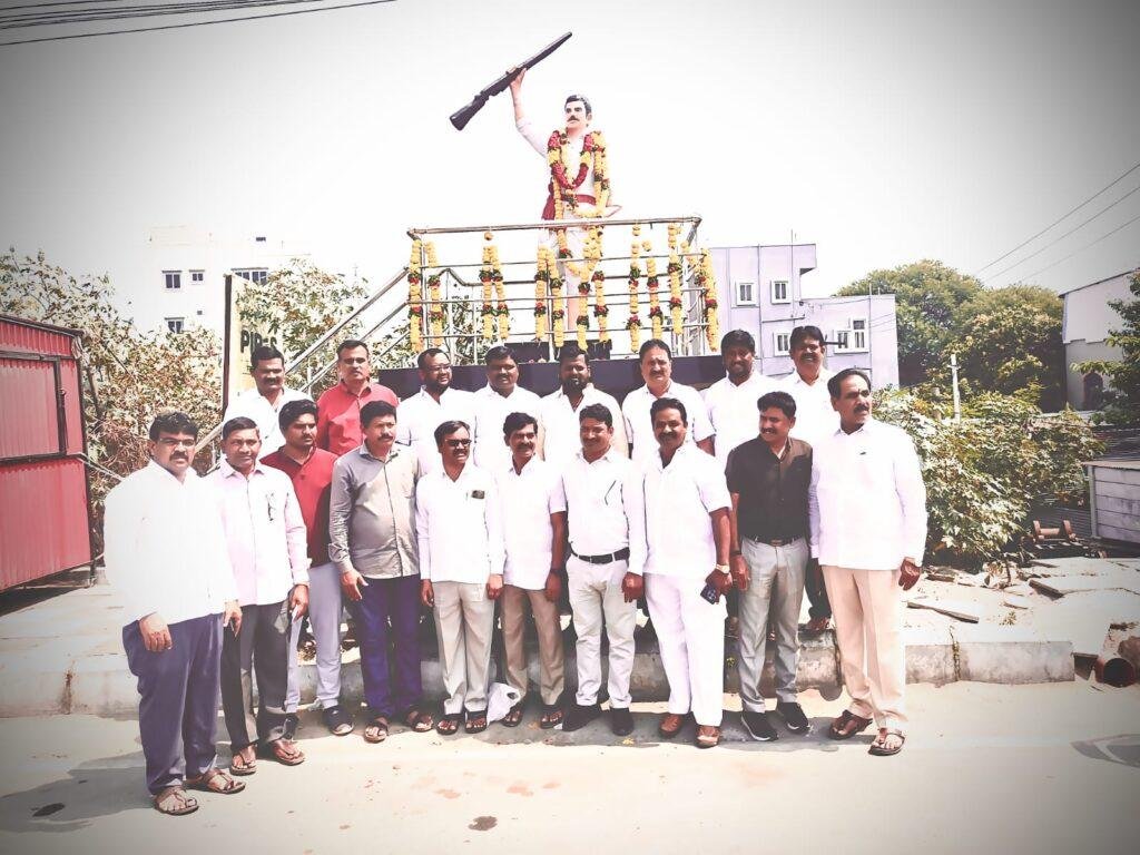 భూమి కోసం భుక్తి కోసం వెట్టిచాకిరి విముక్తి కోసం పోరాడిన యోధుడు ఠాను నాయక్