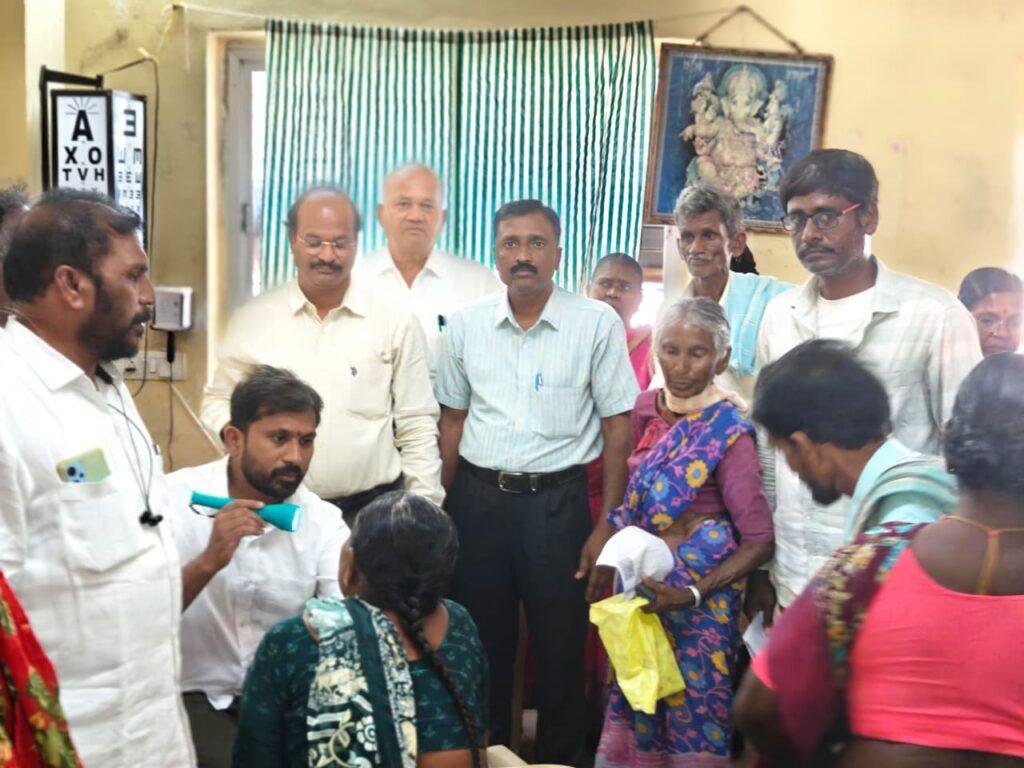 ఉచిత కంటి చికిత్స శిబిరం విజయవంతం