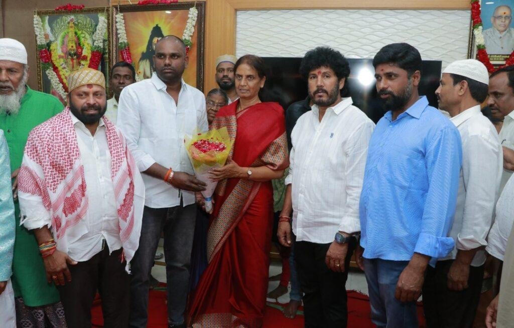 ఇఫ్తార్ విందులు హిందూ – ముస్లింల ఐక్యతకు వేదికలు