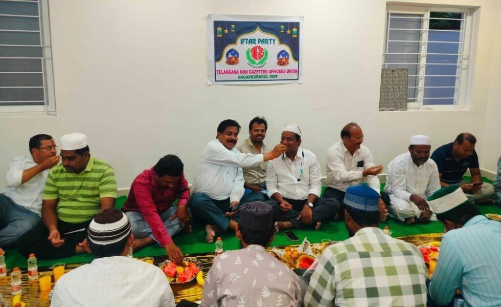 ఇఫ్తార్ విందులు ప్రతి ఒక్కరిలో సోదర భావం పెంపొందిస్తాయి