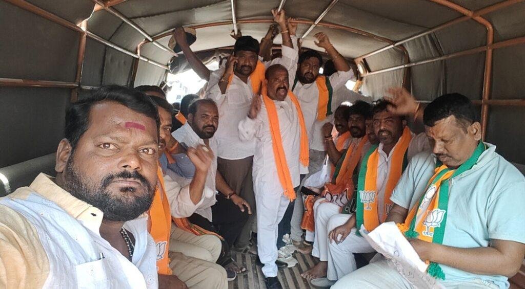 ఆరు గ్యారెంటీ ల హామీలపై అసెంబ్లీ ముట్టడించిన బీజేపీ నాయకులు అరెస్ట్ – పోలీస్ స్టేషన్ తరలింపు