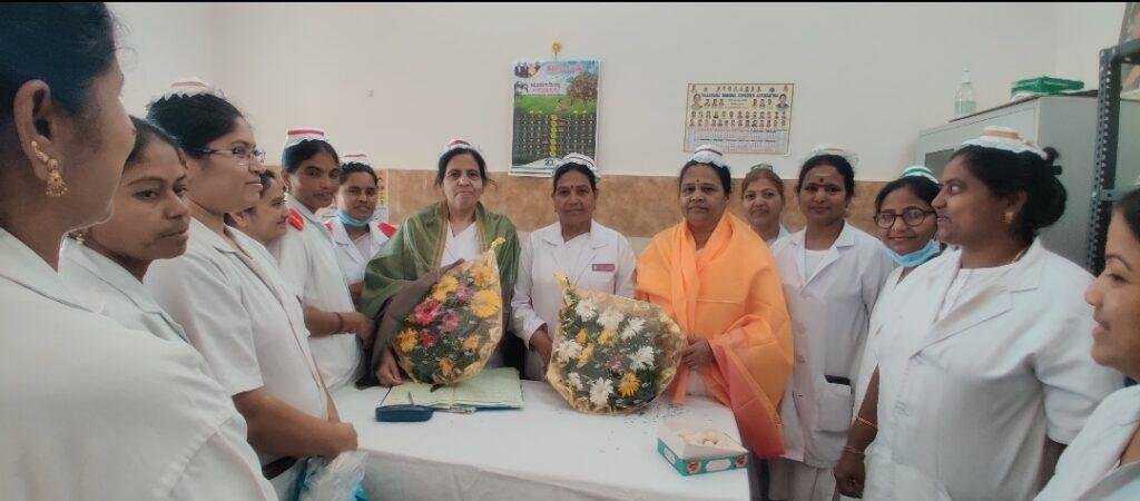 పదోన్నతి పొందిన డిప్యూటీ నర్సింగ్ సూపరిండెండెంట్ లకు క్యాపింగ్ సేర్మని