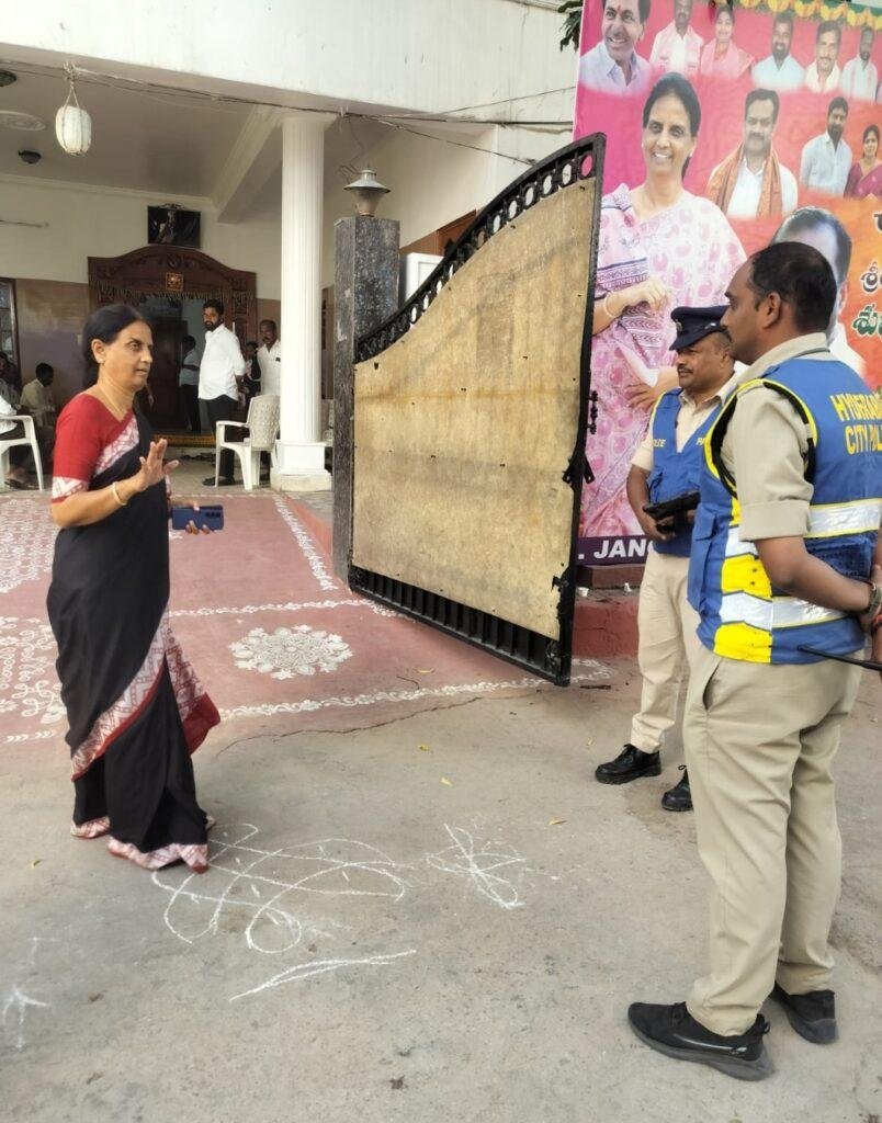 మాజీ మంత్రి, మహేశ్వరం ఎమ్మెల్యే సబితా ఇంద్రారెడ్డి హౌస్ అరెస్ట్